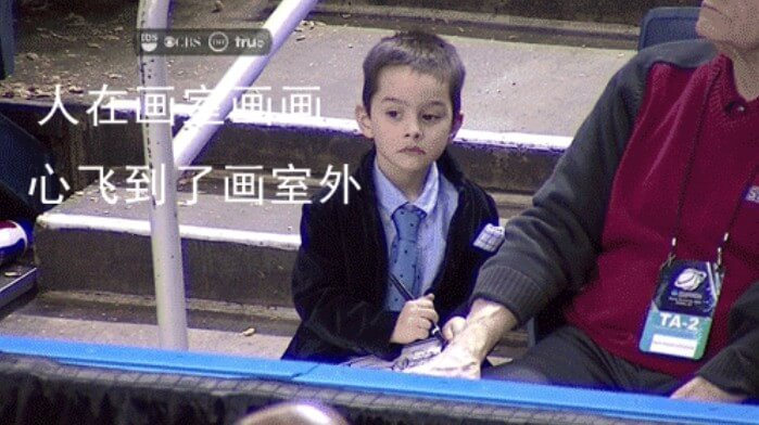重慶美術培訓畫室里美術生的千姿百態...！