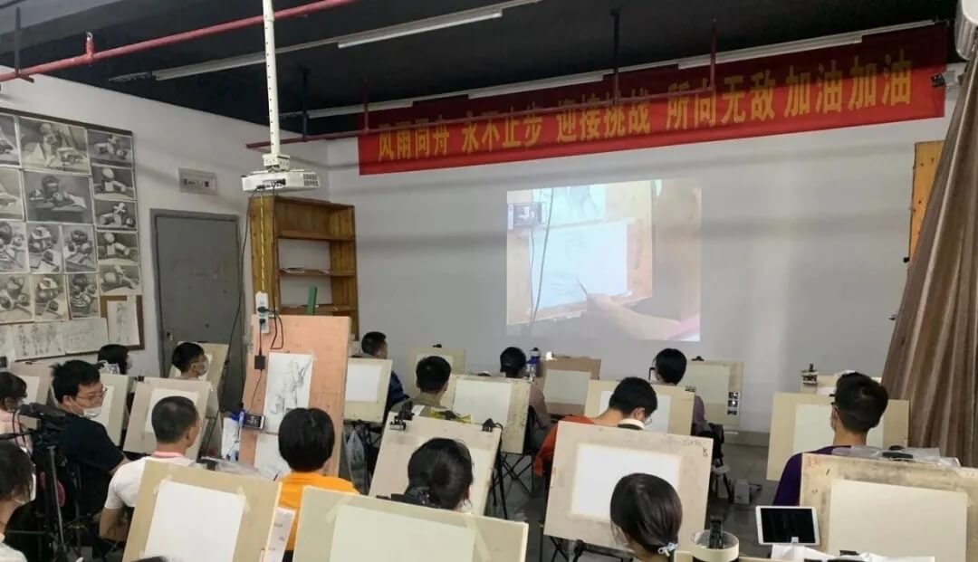 重慶美術(shù)集訓(xùn)畫室為你分析：藝術(shù)生為什么要參加校考？