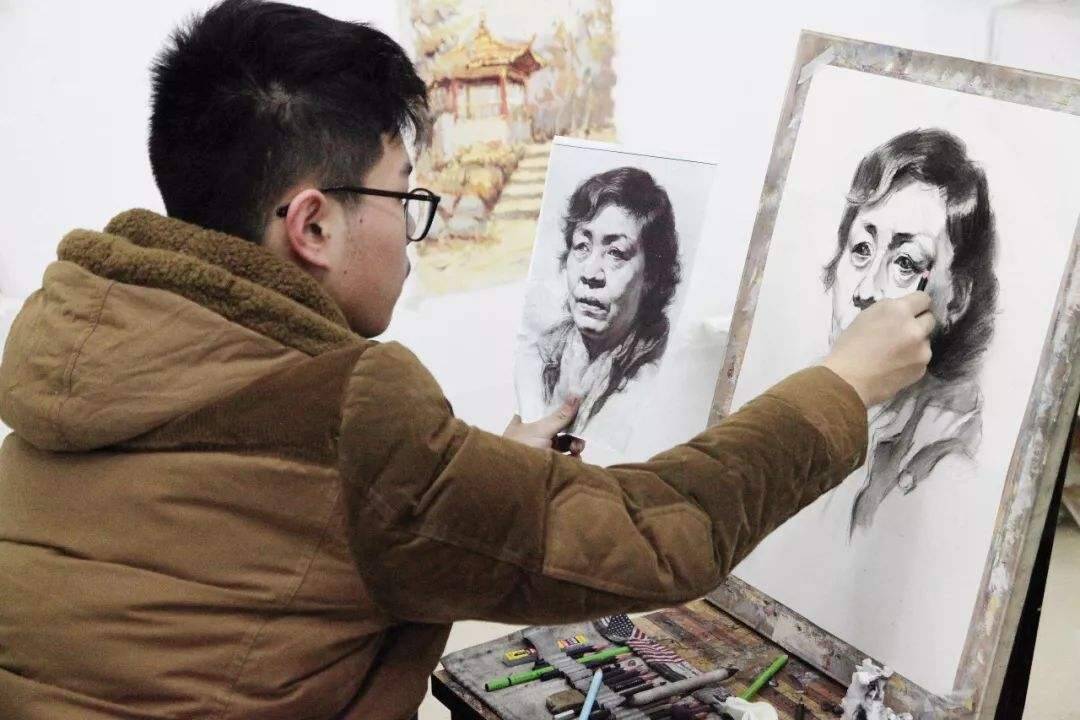 美術生集訓跟不上？重慶美術培訓畫室四個秘籍助你順利通關！