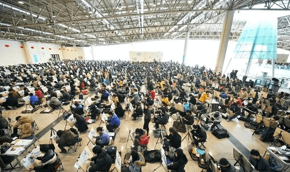 重慶美術集訓畫室：聽說藝考生總是被藝考和文化課混合雙打？