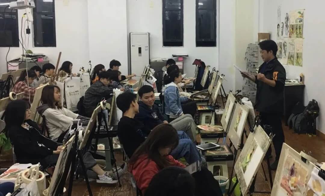 聯(lián)考在即，龍行畫室美術(shù)生該如何解壓？ 家長該怎樣支持孩子應(yīng)考？
