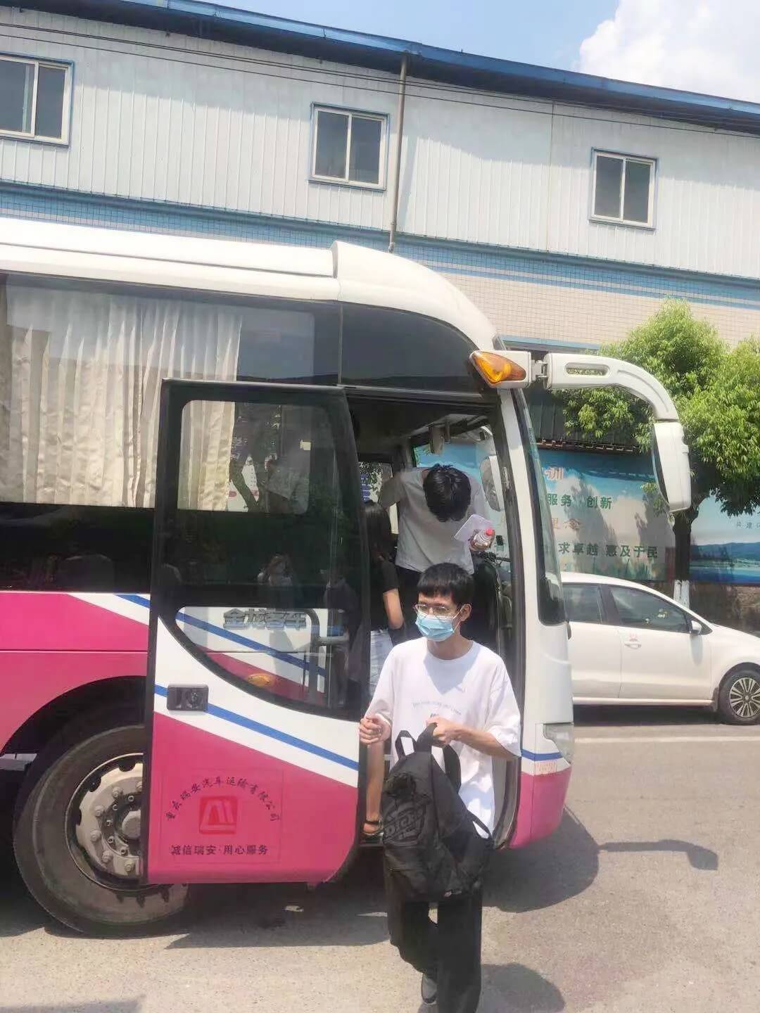 重慶龍行藝術多措并舉做好防疫行動，全封閉式管理保障9