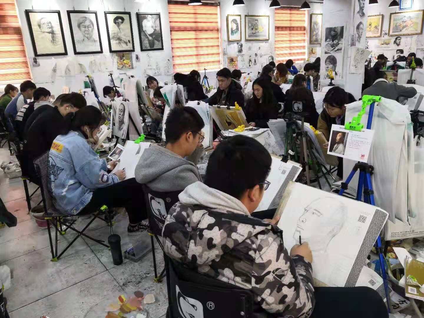 看重慶美術培訓畫室美術生，學繪畫過程中走過的彎路