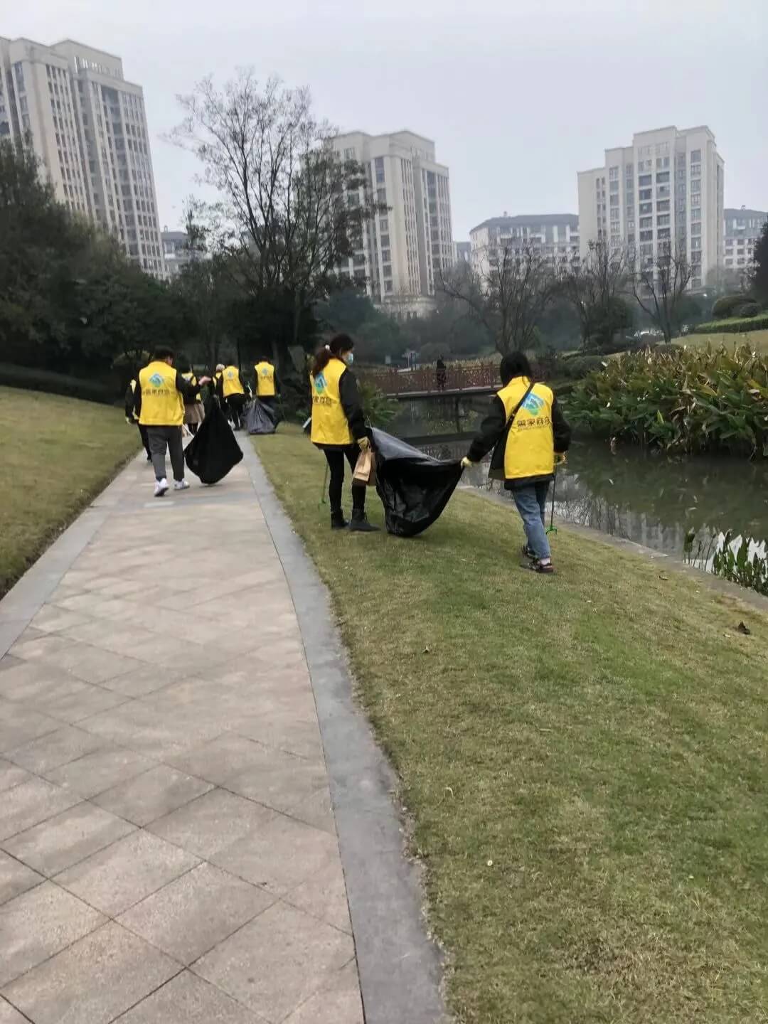 龍行公益 ‖ 助推環保齊動員，重慶龍行畫室在行動！圖四